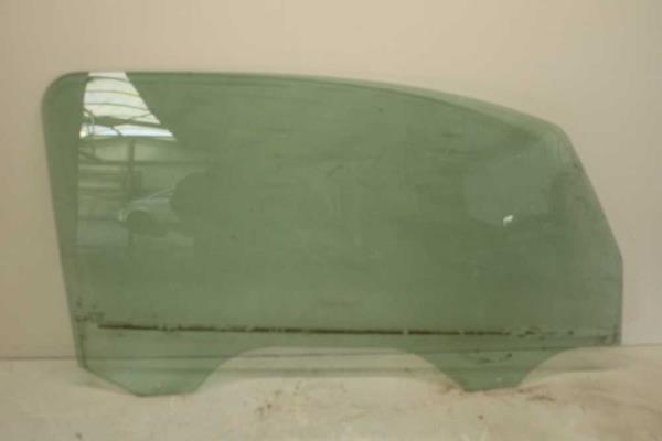 VITRE AVANT DROITE PEUGEOT 1007 - Vue 1